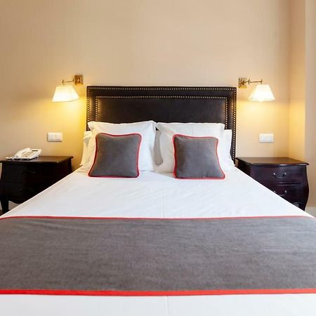 Hotel Altora Томелосо Екстериор снимка