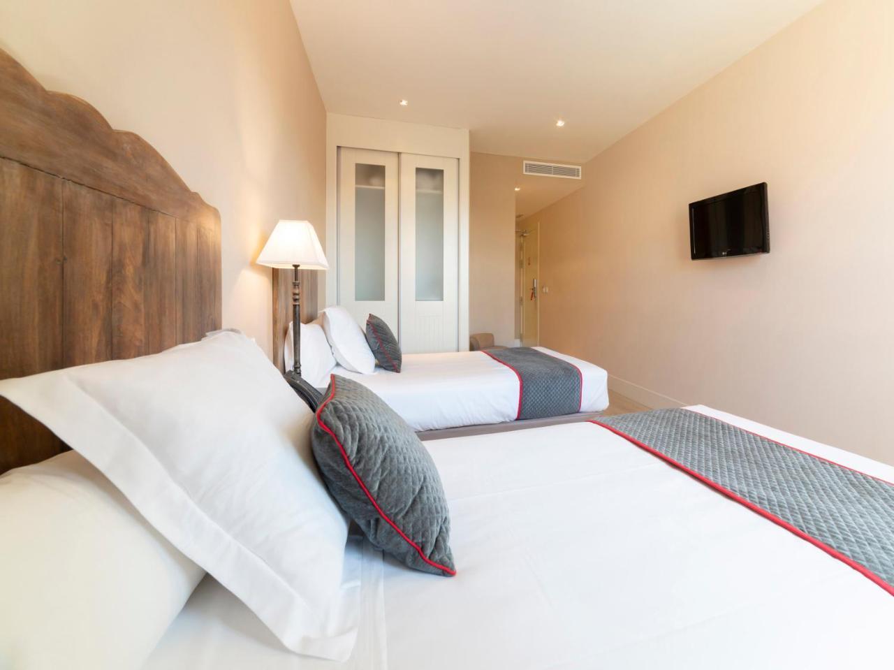Hotel Altora Томелосо Екстериор снимка