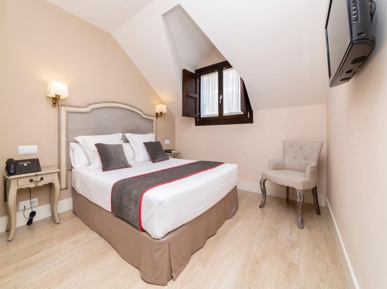 Hotel Altora Томелосо Екстериор снимка