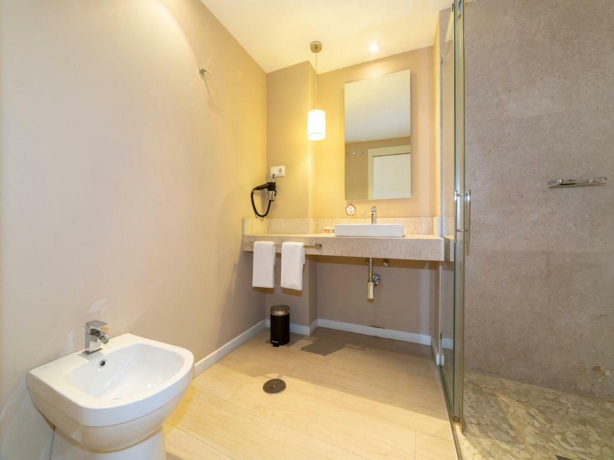 Hotel Altora Томелосо Екстериор снимка