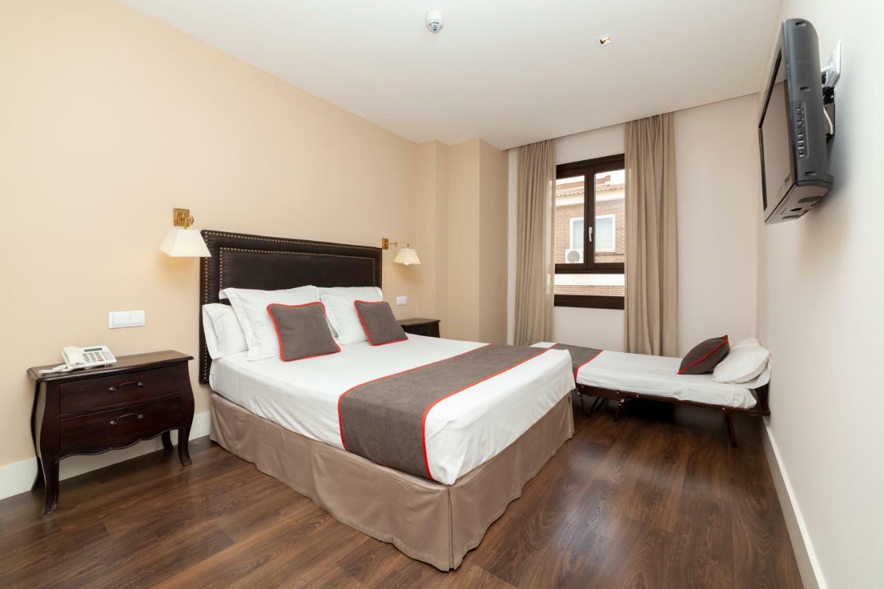 Hotel Altora Томелосо Екстериор снимка