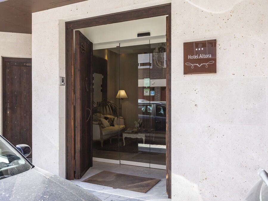 Hotel Altora Томелосо Екстериор снимка
